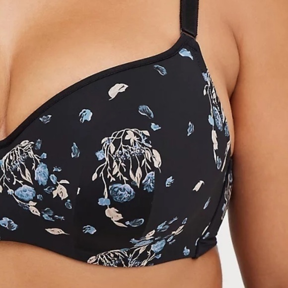 TORRID FULL COVERAGE BALCONETTE BRA - FLORAL SKULL BLACK W/360° BACK SMOOTHING - Picture 4 of 8